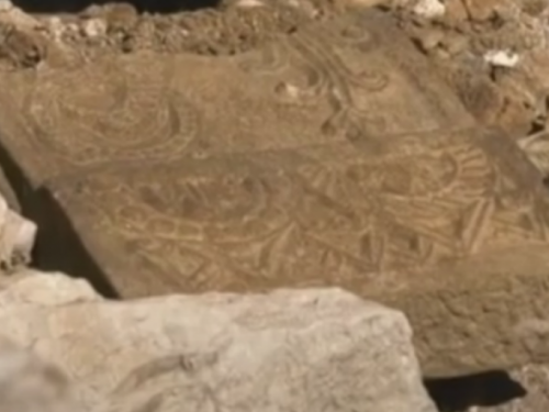 VIDEO| ​Veliko arheološko otkriće kod Ravnog: Pronađena reljefna ploča iz 9. stoljeća