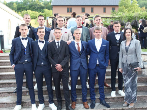 FOTO: Matura 2026. - Defile mladosti na ulicama Prozora