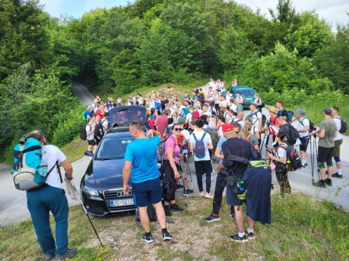FOTO: Hodočasnici iz Rame krenuli pješice u Međugorje