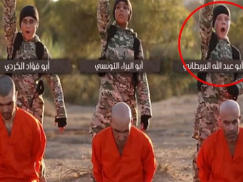 Najnovija snimka ISIS-a koja ledi krv u žilama: Dječaci stari tek 11 godina ubijali zatočenike
