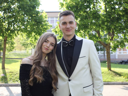 FOTO: Matura 2026. - Defile mladosti na ulicama Prozora