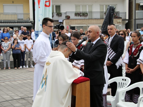 FOTO: Mlada misa vlč. Josipa Papka u župi Prozor