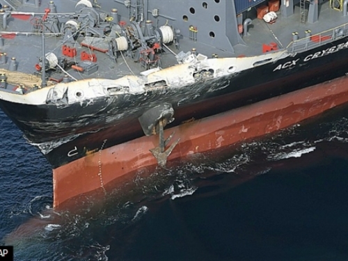 Nestali mornari: Američki razarač se sudario s trgovačkim brodom