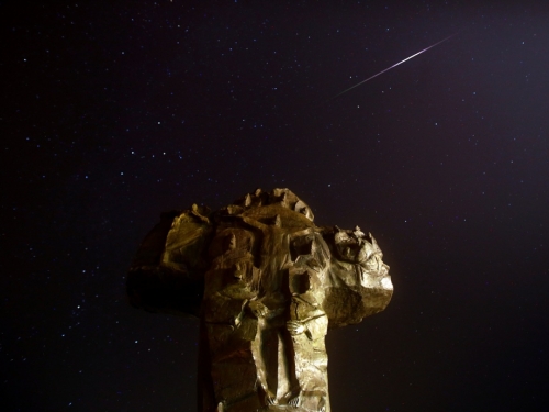 FOTO: Kiša meteora iznad Ramskog križa