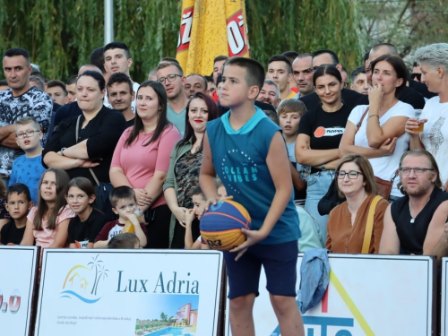 FOTO: Ekipa ''Ba.Riba'' pobjednik 20. Streetball Rama 2022.