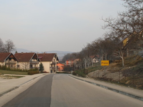 FOTO: U Prozoru se poštuju naredbe - na ulicama nema nikoga!