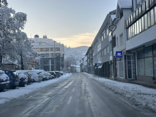 Stigla prava zima: Snijeg zabijelio Ramu