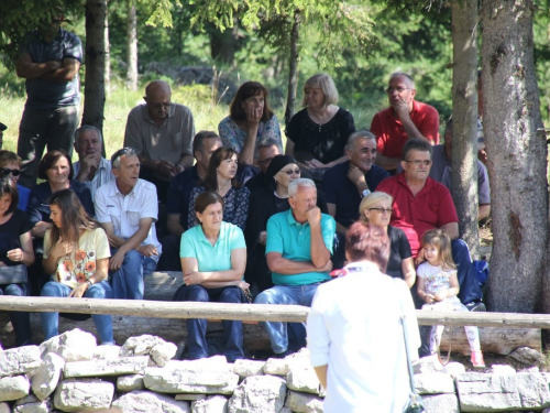 FOTO/VIDEO: Na Vran planini služena misa za poginule duvandžije