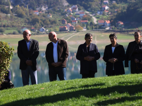 FOTO: Dan sjećanja na ramske žrtve - Komemoracija na Šćitu