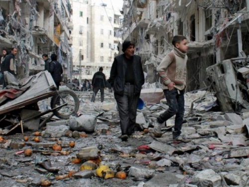 U sirijskom ratu od 2011. ubijeno gotovo pola milijuna ljudi