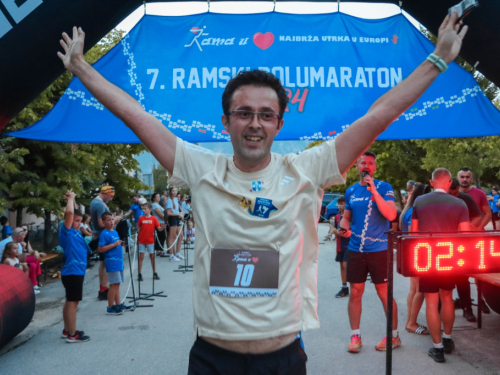 FOTO: 7. Ramski polumaraton - oboren rekord staze