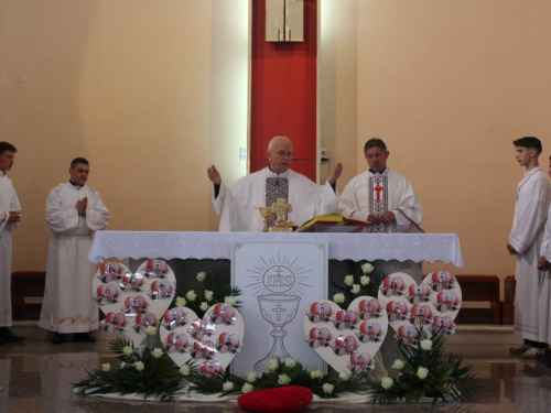 FOTO: Prva sveta pričest u župi Prozor