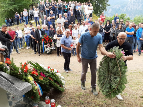 FOTO: Na Pomenu obilježena 27. obljetnica stradanja hrvatskih branitelja