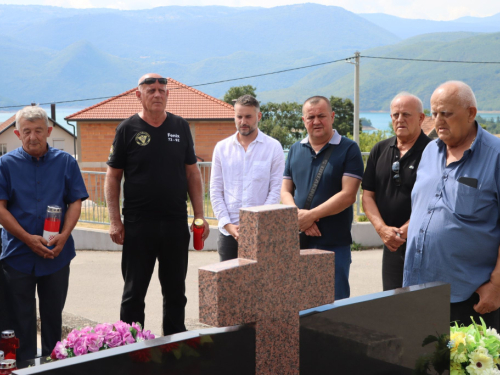 FOTO: U Rumbocima obilježena 33. obljetnica pogibije Šimuna Fofića Fofe