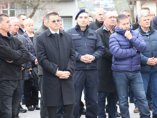 FOTO: Na Mirogoju sahranjen pukovnik Ante Pavlović