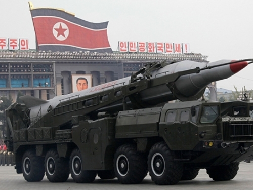 Sjeverna Koreja ispalila salvu raketa