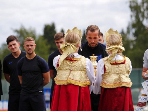 Engleski nogometaši odbili probati hranu kao znak dobrodošlice u Rusiji