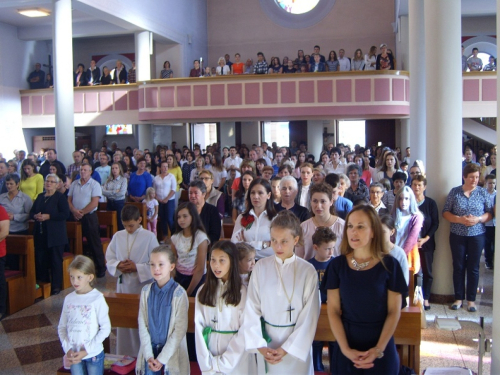 FOTO: Sv. Misa za početak nove katehetske i školske godine u župi Prozor