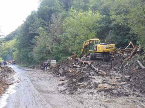 Osposobljena jedna traka na cesti Jablanica - Prozor
