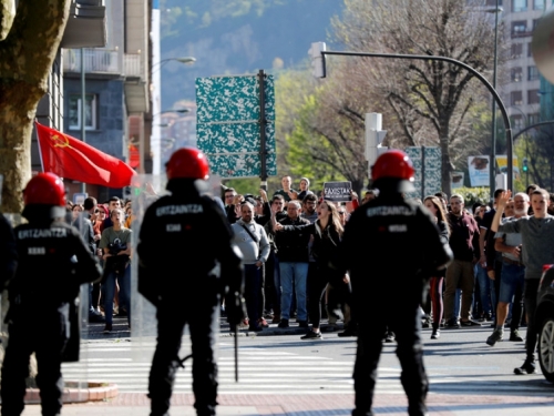 Policija se sukobila s protivnicima desničarske stranke