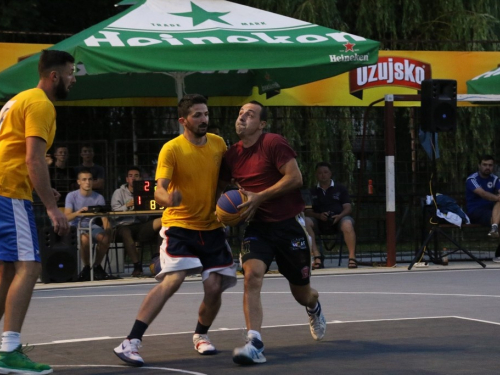 FOTO: Druga večer Streetball turnira u Prozoru