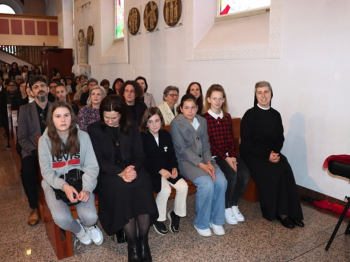 FOTO/VIDEO: Matura 2023. - Defile mladosti na ulicama Prozora