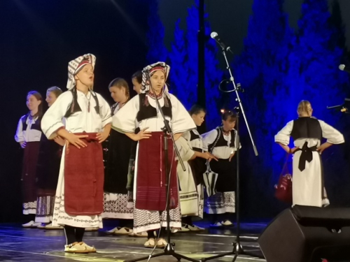 FOTO: HKUD Rama sudjelovao na dječjoj smotri folklora u Rodoču