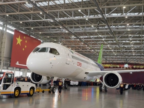 Kina i Rusija će zajedničkim snagama graditi putnički avion