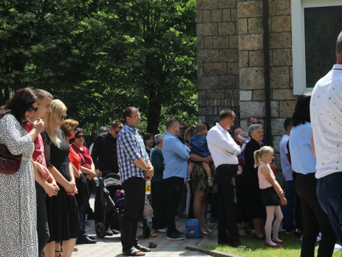 FOTO: Vanjska proslava sv. Ante u Gračacu