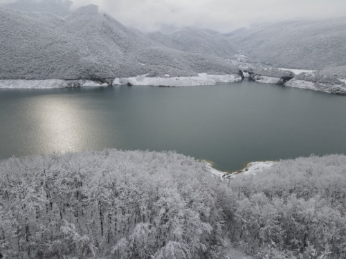 Kiša u Hercegovini, na planinama snijeg