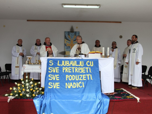 FOTO: Vanjska proslava svetoga Franje u Rumbocima