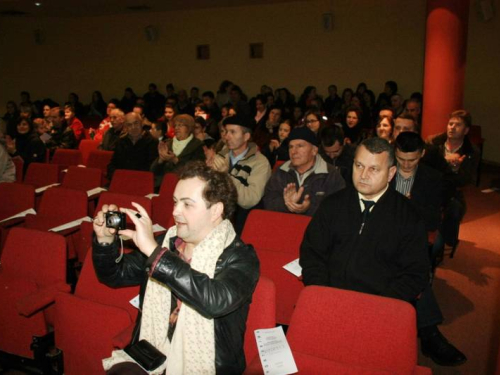 FOTO: Koncert Međureligijskog zbora "Pontanima" u Prozoru