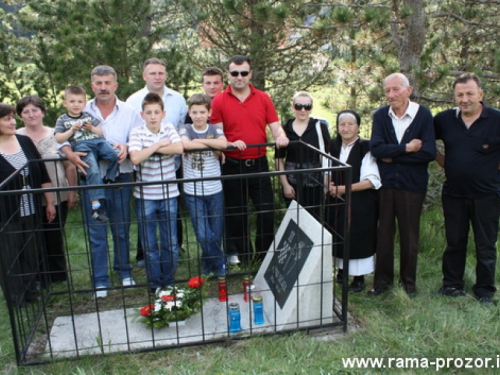 Foto: Na Blidinju služena misa za Geganovog sina Vinka Sičaju