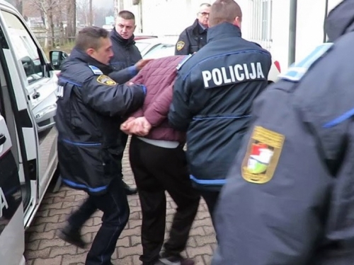 Sud u Novom Travniku produžio pritvor Nerminu Rustempašiću