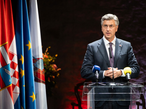 Plenković: Nikad nije bilo lakše pronaći posao i brinuti o obitelji