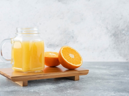 Popularni sok koji topi kilograme i pomaže kod čišćenja organizma