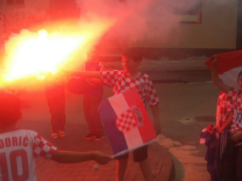 FOTO: Navijačko ludilo je krenulo! Šaljite nam fotke!