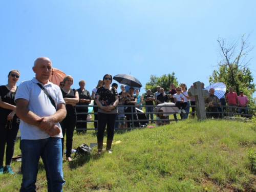 FOTO: Sv. Petar i Pavao u župi Uzdol