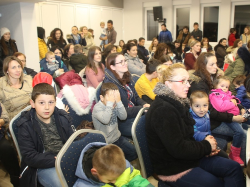 ​FOTO: Sv. Nikola razveselio mališane u Rumbocima