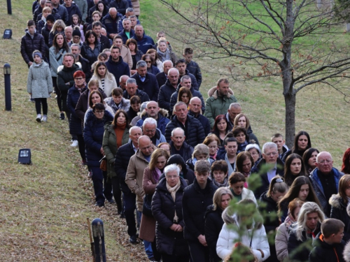 FOTO: Put križa kroz fratarski gaj na Šćitu