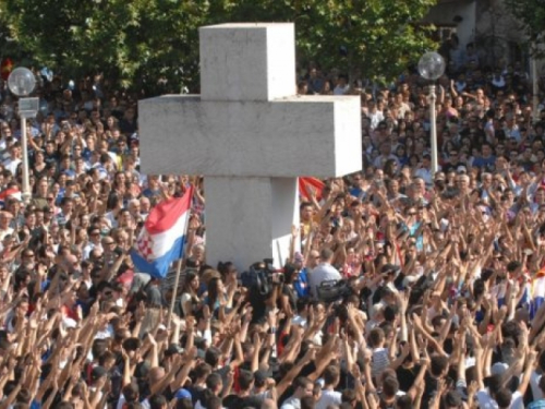 Hrvatske županije FBiH iscrpljuje a RS gospodarski raste