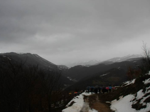 FOTO: Provincijal fra Lovro Gavran predvodio misu i Križni put na Uzdolu