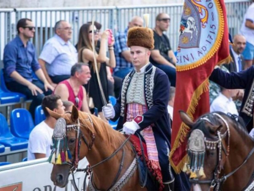 Ivo Zorica slavodobitnik 305. Sinjske alke