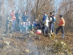 FOTO: Uzdoljani u akciji čišćenja povijesnog groblja "Višnja"