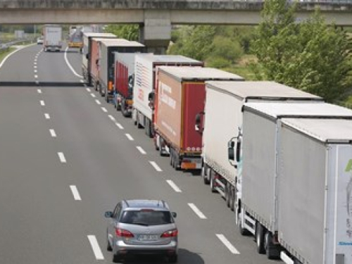 Njemačkoj nedostaje 120 tisuća vozača kamiona, špediteri prisiljeni odbijati poslove