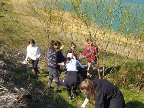 FOTO: Vrijedni Framaši župe Rama-Šćit akcijom čišćenja obilježili Dan planeta Zemlje