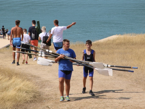 FOTO/VIDEO: Na Ramskom jezeru održana 9. veslačka regata