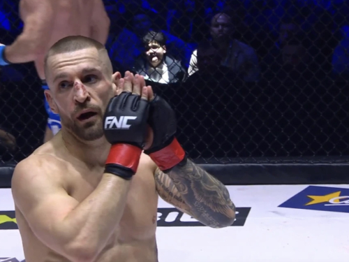 ''Leteće koljeno'' Ivana Sičaje proglašeno najboljim nokautom 2025. godine