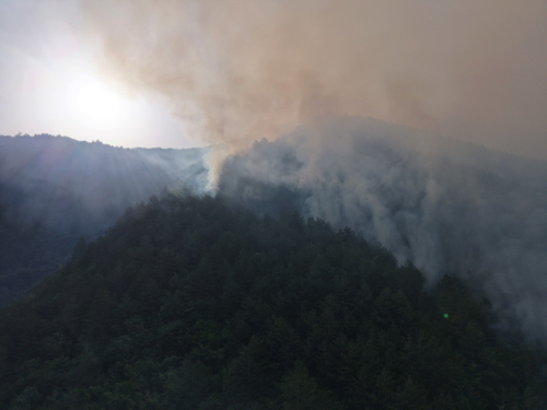 Požar u Rami i dalje gori: Helikopter OS BiH na terenu, iščekuje se pomoć kanadera iz Hrvatske