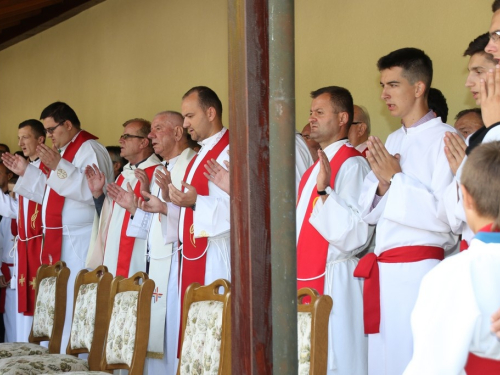 FOTO/VIDEO: Na Uzdolu obilježena 23. obljetnica stravičnog pokolja nad Hrvatima